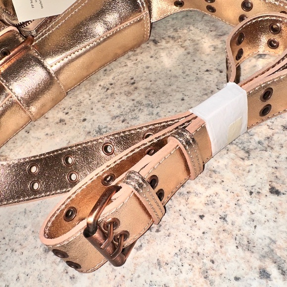 Free People Metallic Gold Leather Buckled Shoulder Crossbody Bag NWT 🔖 - Picture 5 of 9